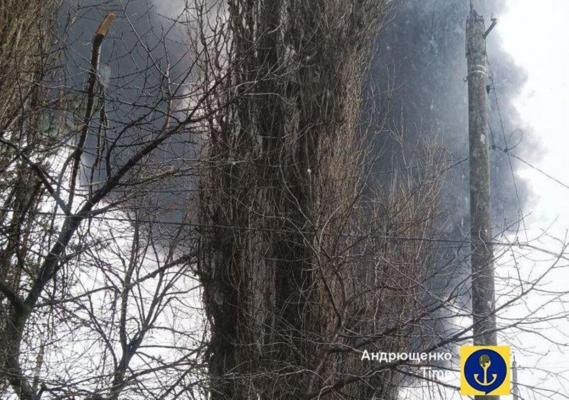 В субботу, 23 декабря, во временно оккупированном Иловайске Донецкой области вспыхнуло нефтехранилище россиян.