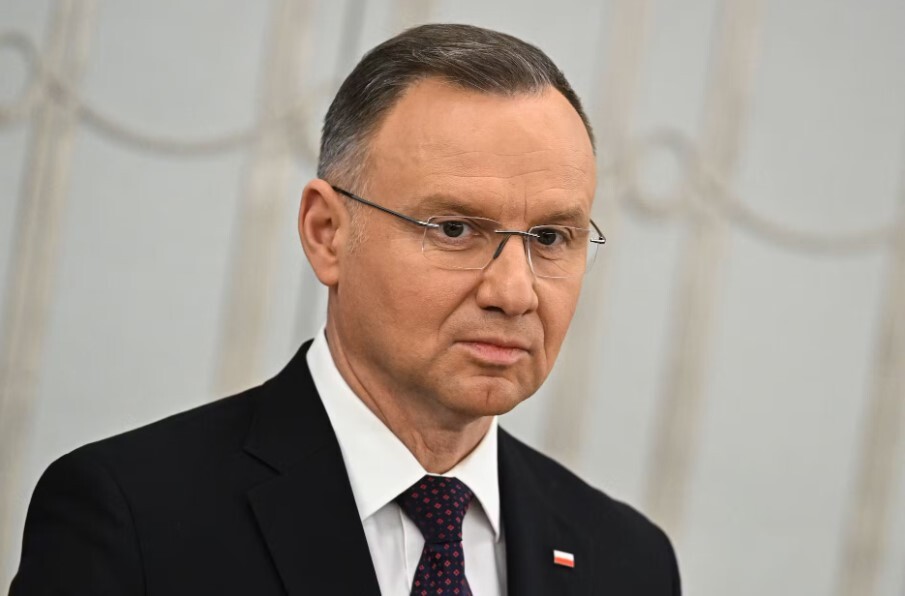 Дуда наложил вето на бюджетный закон Польши из-за положения о финансировании госСМИ и заявил, что подаст новый законопроект, в котором не будет указано выделение 3 млрд злотых на государственные СМИ.