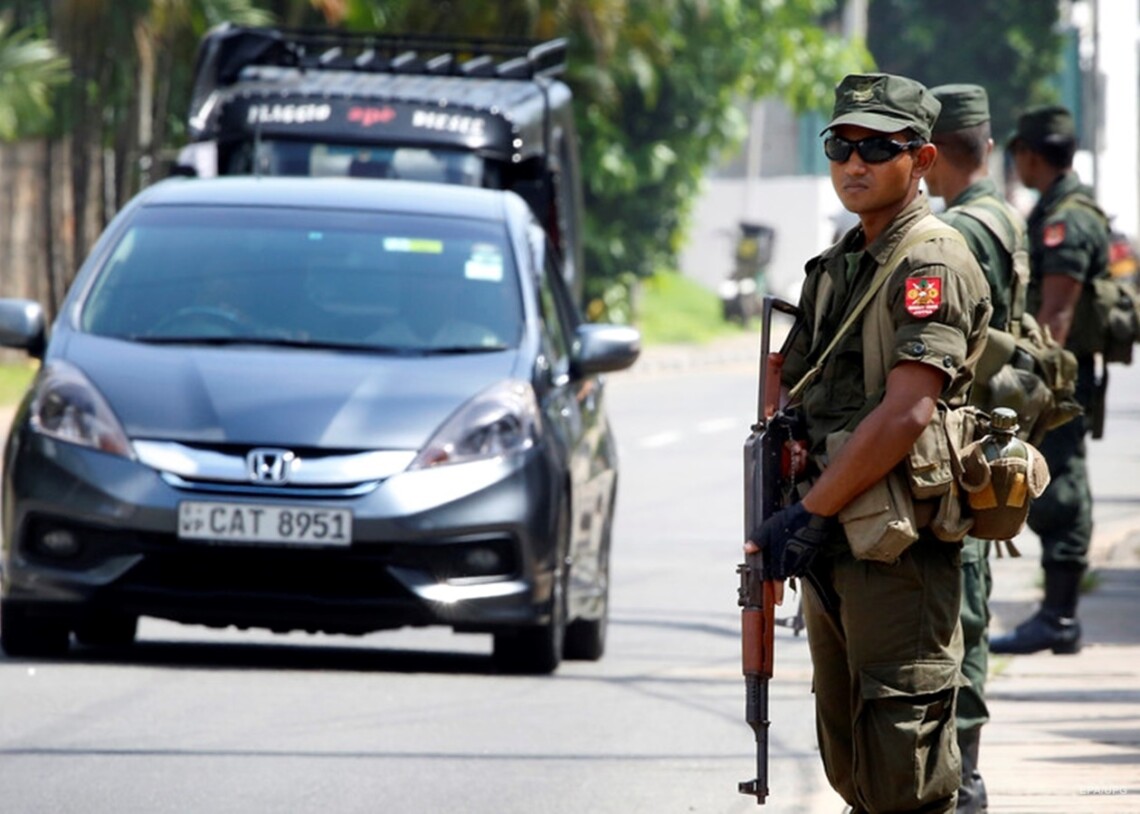 В результате полицейского рейда против подозреваемых в торговле наркотиками на Шри-Ланке задержали около 15 тысяч человек.