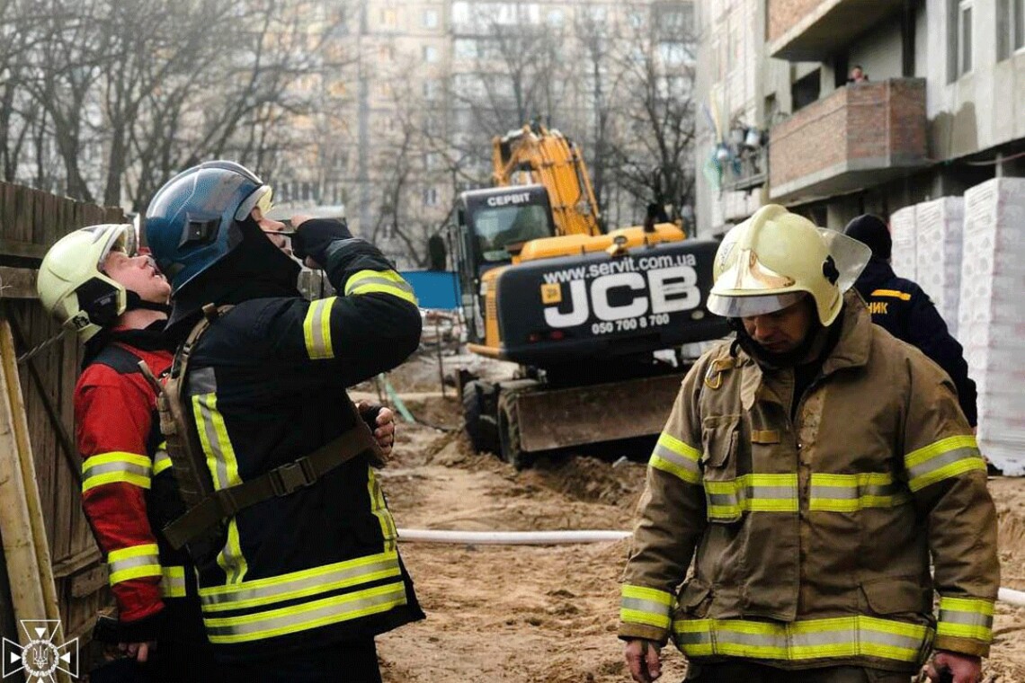 В Киеве увеличилось количество жертв российских обстрелов. Сейчас уже известно о 7 погибших.