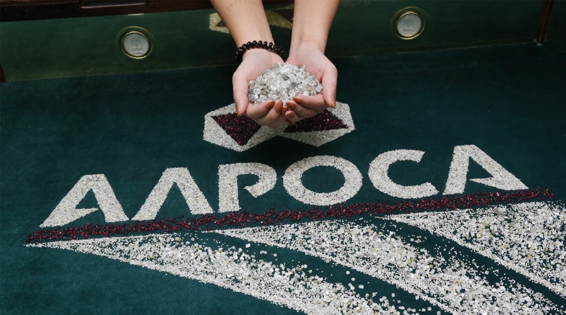 Компания Алроса, на долю которой приходится больше 90 процентов российской добычи алмазов, попала под санкции ЕС.