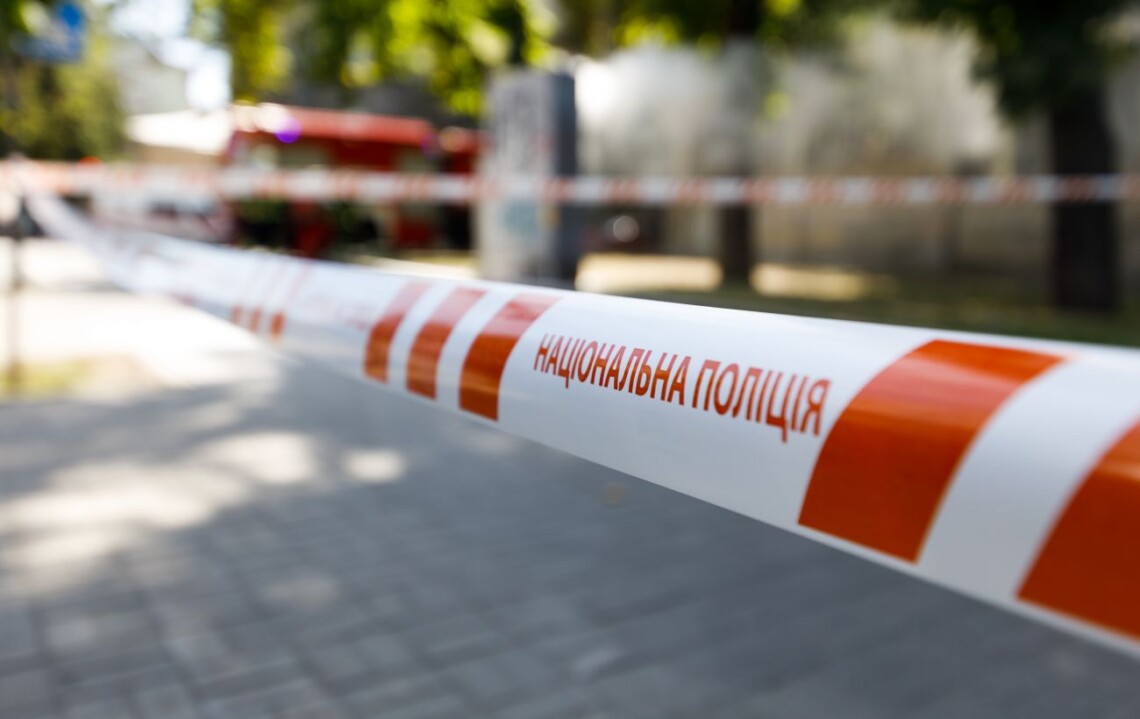 Оккупанты попали возле гостиницы в центре Харькова двумя ракетами. На эту минуту — 10 пострадавших.