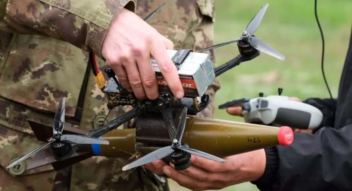 На Южном направлении враг значительно увеличил использование FPV-дронов. За минувшие сутки, 27 января, россияне применили более 70 беспилотников.