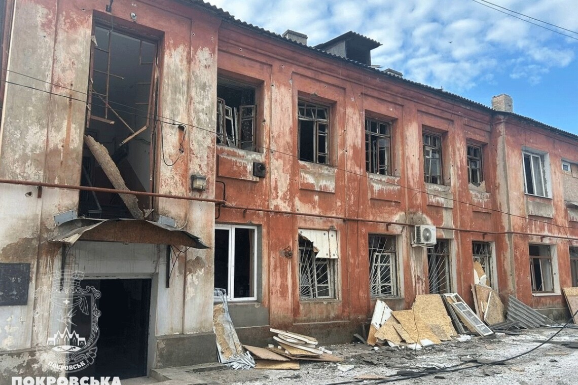Россияне ударили по центральной части города. В результате обстрела повреждены 5 многоквартирных домов.