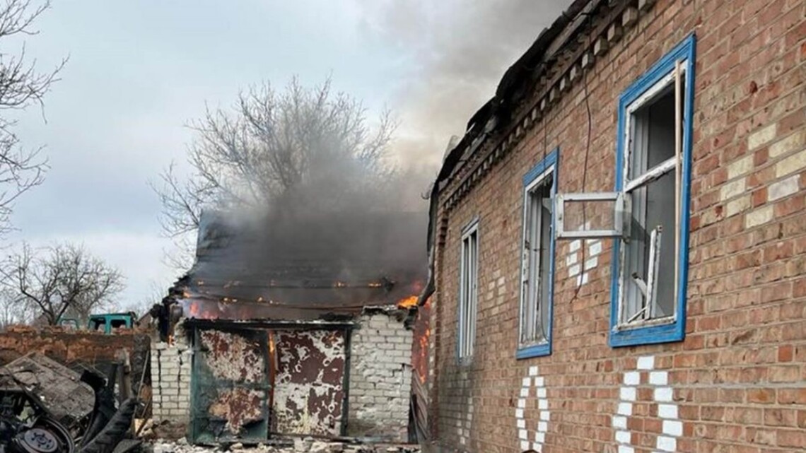 Оккупационные войска рф вечером 31 января ударили по частному сектору в селе Цукурино Селидовской общины. Погибла женщина.