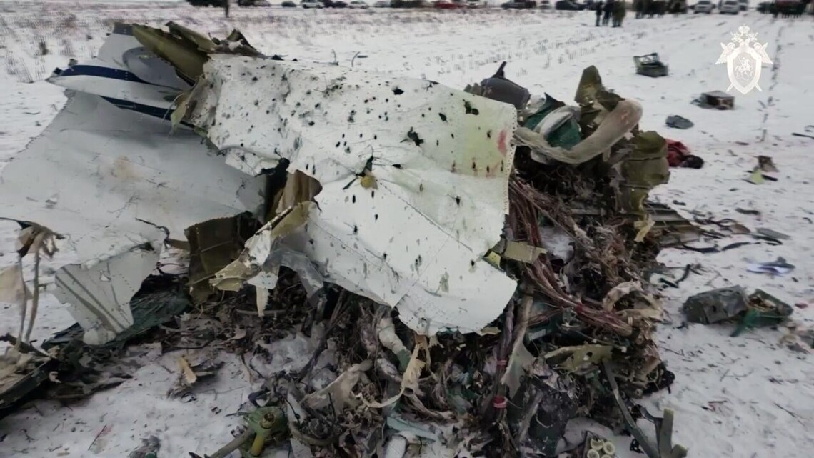 Появились первые спутниковые снимки с места падения российского самолёта Ил-76 под Белгородом, сделанные 31 января.
