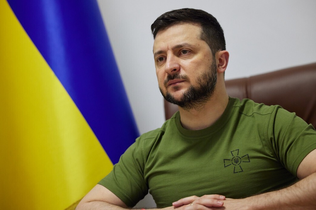 Зеленский, обращаясь к бойцам ГУР, заявил, что россияне действительно испытывают боль от действий украинских разведчиков.