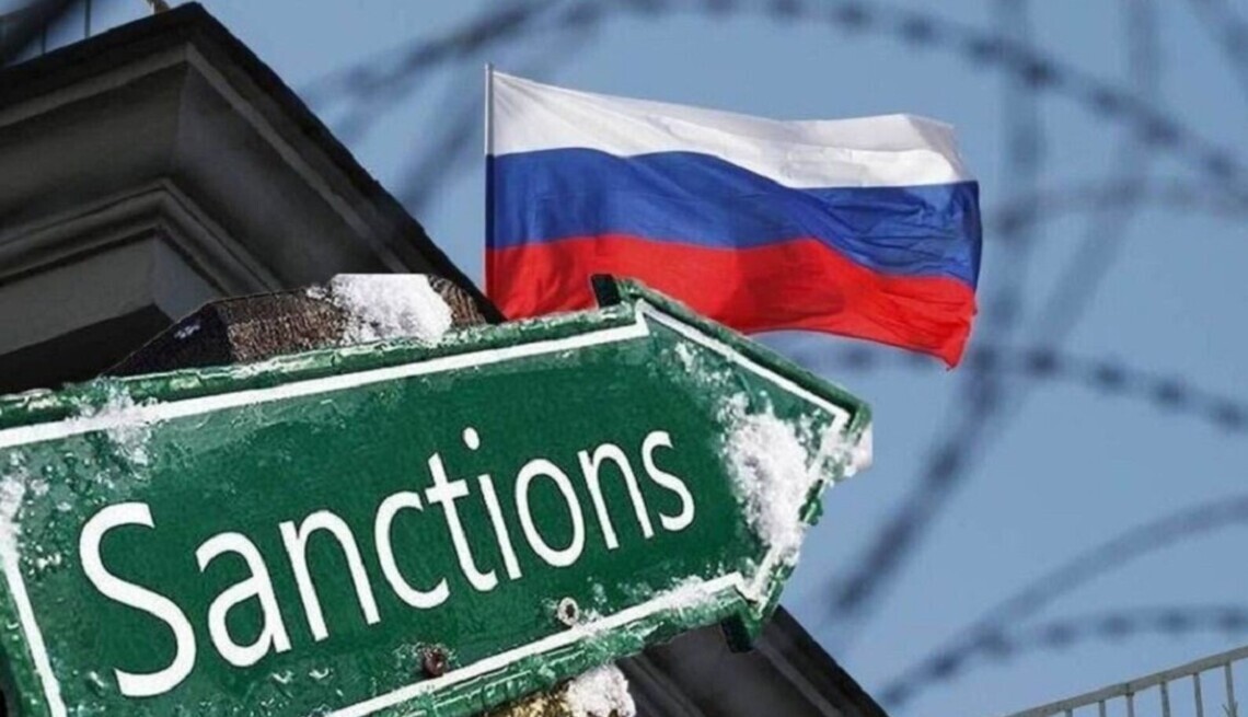 Европейский союз готовится ввести санкции против россии. В частности, в список войдут несколько десятков российских и беларуских военных.
