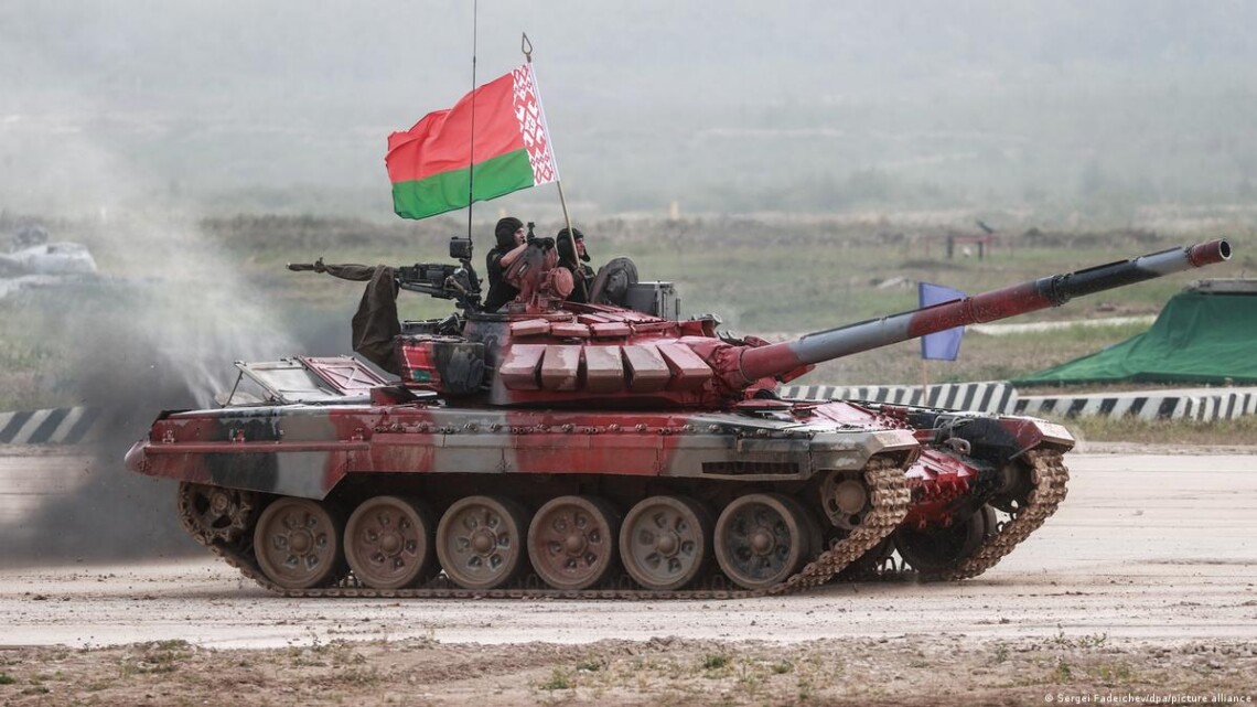 Движение белорусской военной техники у границы с Украиной связано с проведением военных учений, рассказали в ГПСУ.