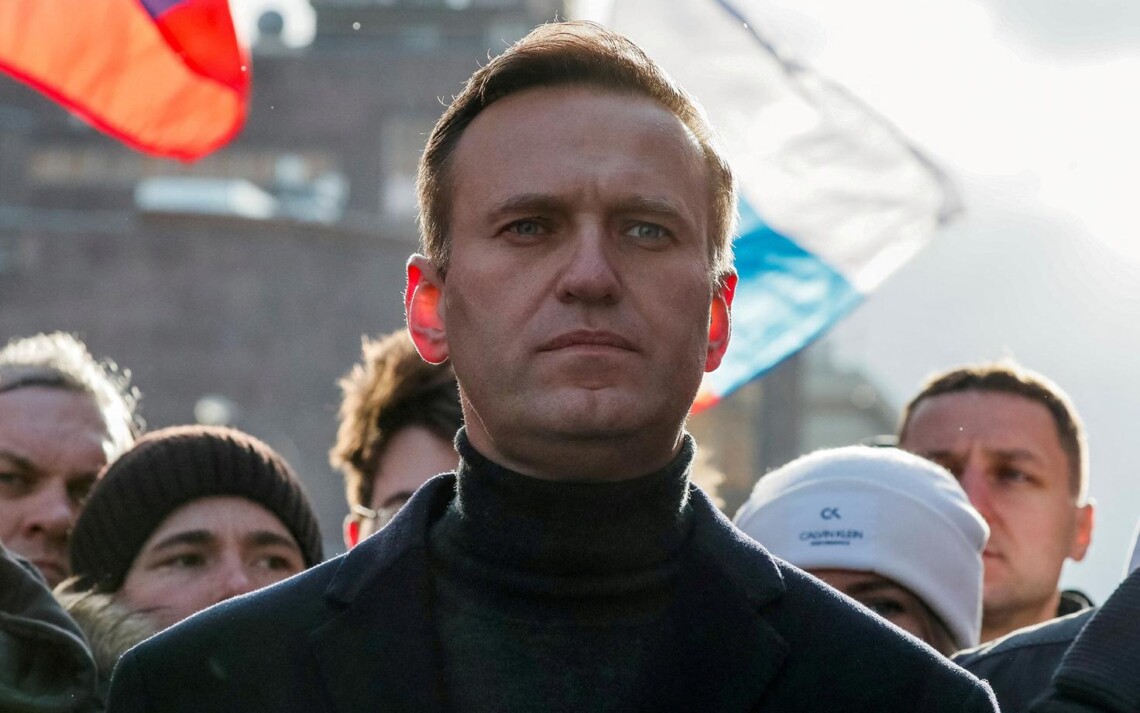 Российские власти заявили о смерти Алексея Навального в тюрьме, где он отбывал наказание. Причина смерти пока неизвестна.