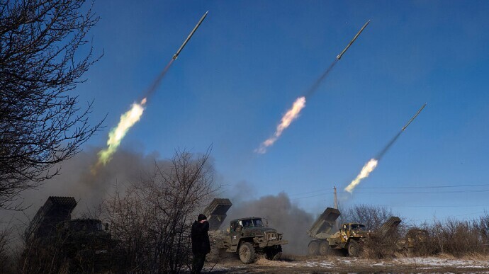 В течение дня россияне совершили 42 обстрела приграничных территорий и населённых пунктов Сумской области. Зафиксировано 204 взрыва.