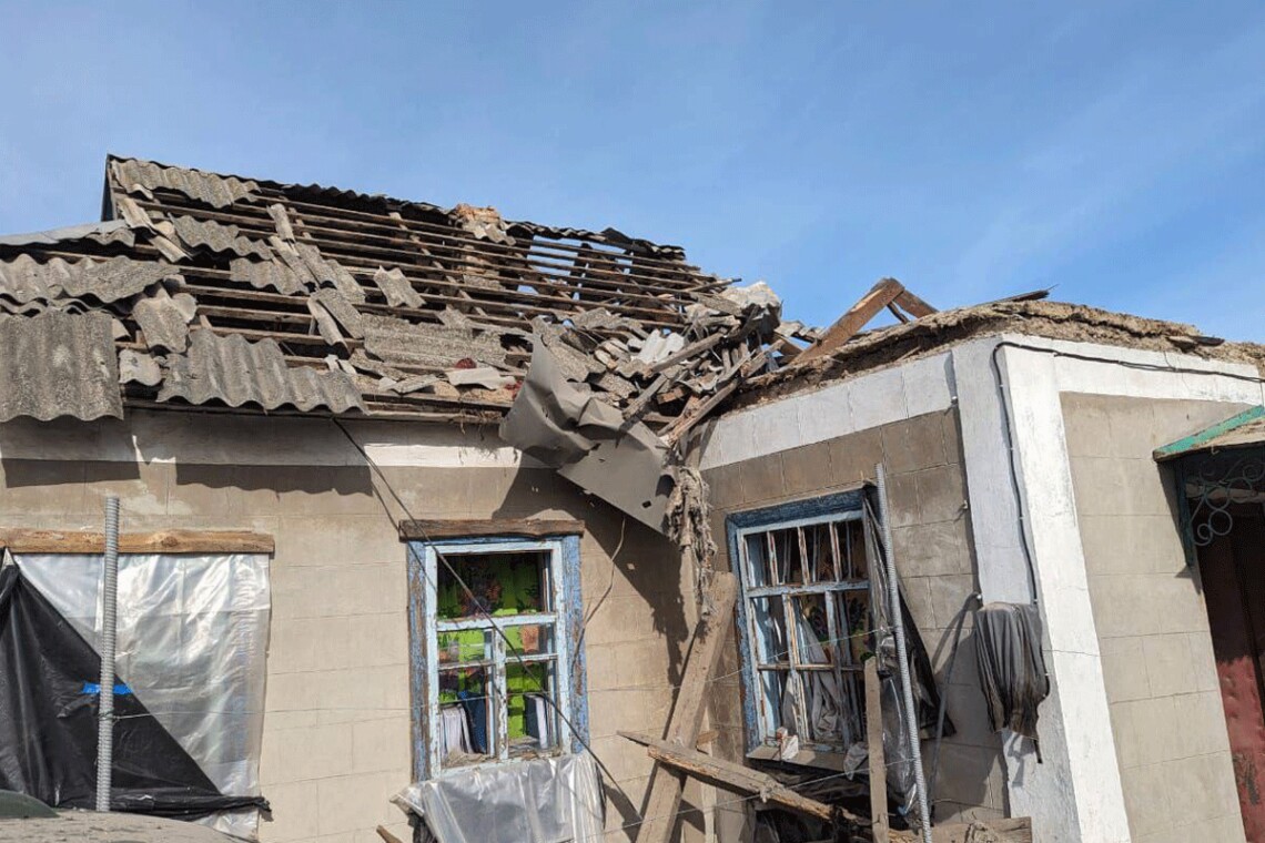 Один человек погиб в результате вражеского удара по прифронтовому селу Юльевка в Запорожской области.