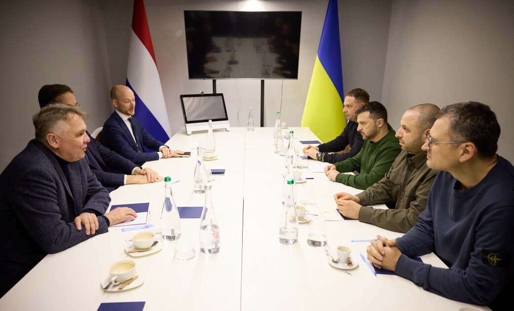 Президент Владимир Зеленский в пятницу, 1 марта, в ходе своего визита в Харьков провел заседание военного кабинета.