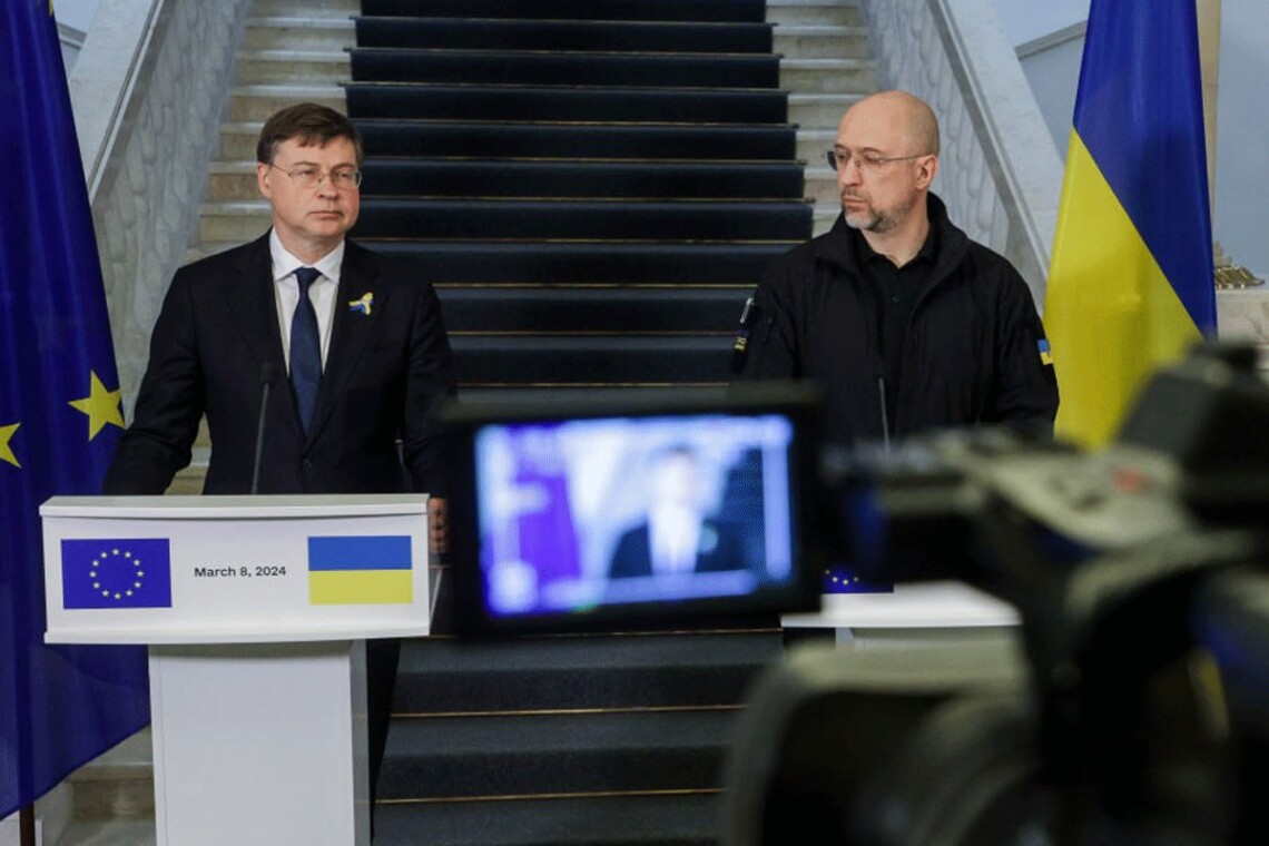 Еврокомиссия представит проект переговорной рамки вступления Украины в ЕС на следующей неделе.