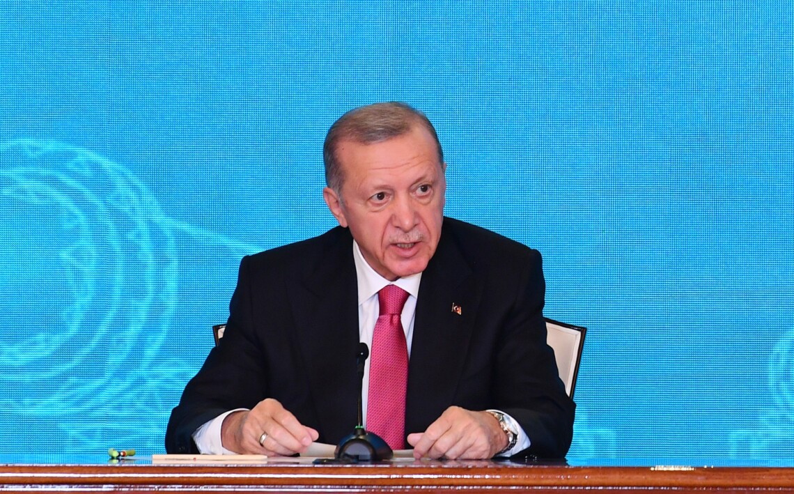 Турция готова организовать саммит, посвященный вопросам завершения войны в Украине. В нём могла бы принять участие и россия, заявил Эрдоган.