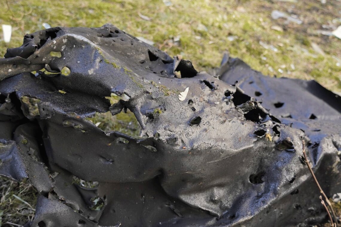 12 марта был нанесен авиаудар по Великописаревской общине Сумского района. С вражеского самолёта были сброшены два бомбы.