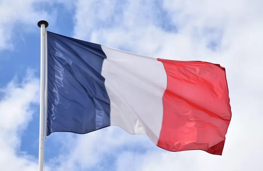 Французские депутаты провели символическое голосование за заявление премьер-министра Франции Габриэля Атталя о стратегии помощи Украине и гарантиях безопасности.