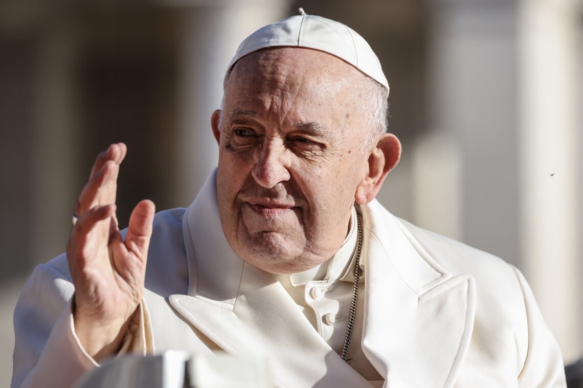 Папа Римский Франциск спустя 10 дней после скандала с белым флагом сделал новое заявление о необходимости прекратить войну в Украине.