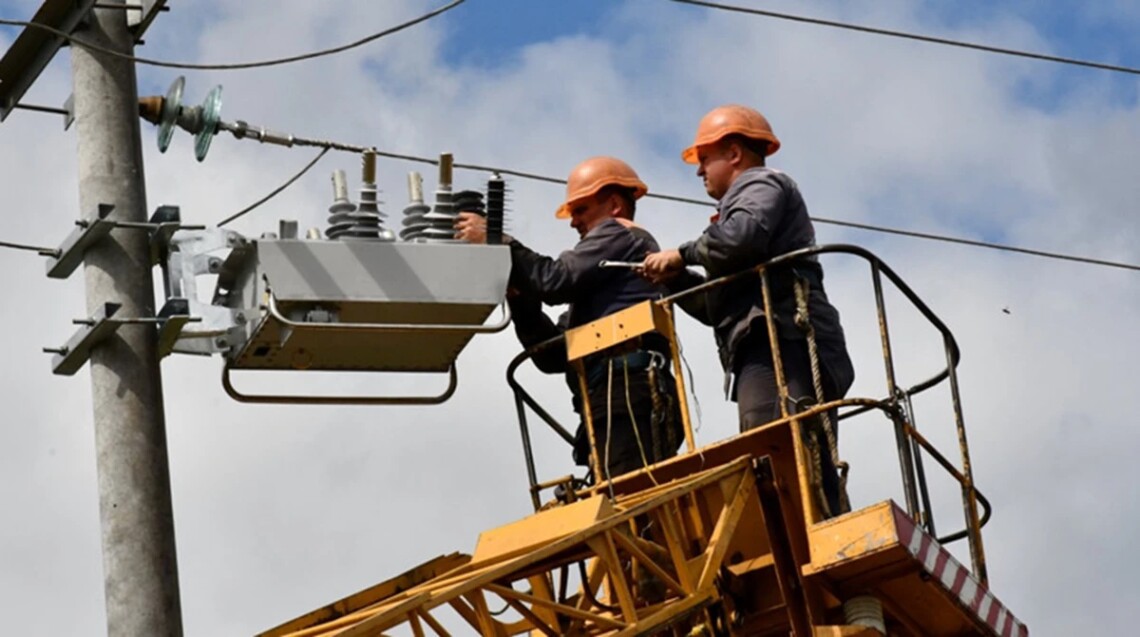 В Донецкой области отменили экстренные отключения электроэнергии, введенные из-за того, что россия нанесла удар по объектам энергоинфраструктуры Украины.