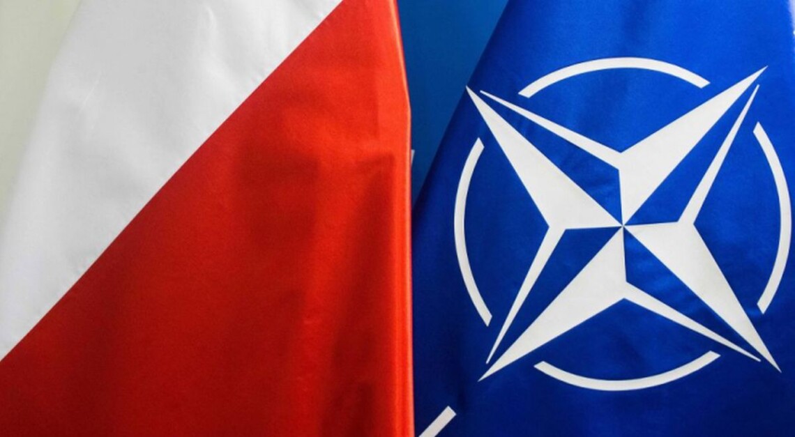 Глава МИД Польши Радослав Сикорский проинформировал генсека НАТО Йенса Столтенберга о подробностях инцидента с российской ракетой.