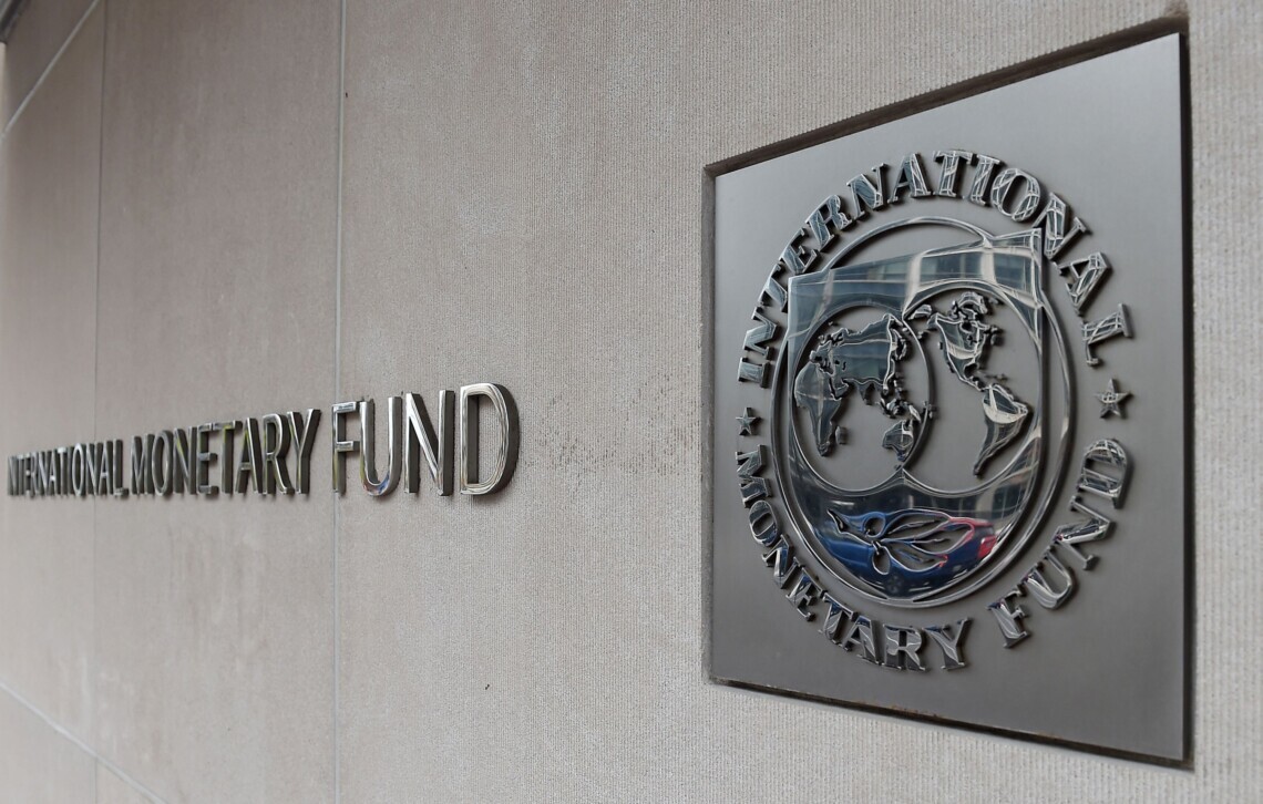 Украина получила от Международного валютного фонда третий транш финансовой поддержки в размере 880 млн долларов.