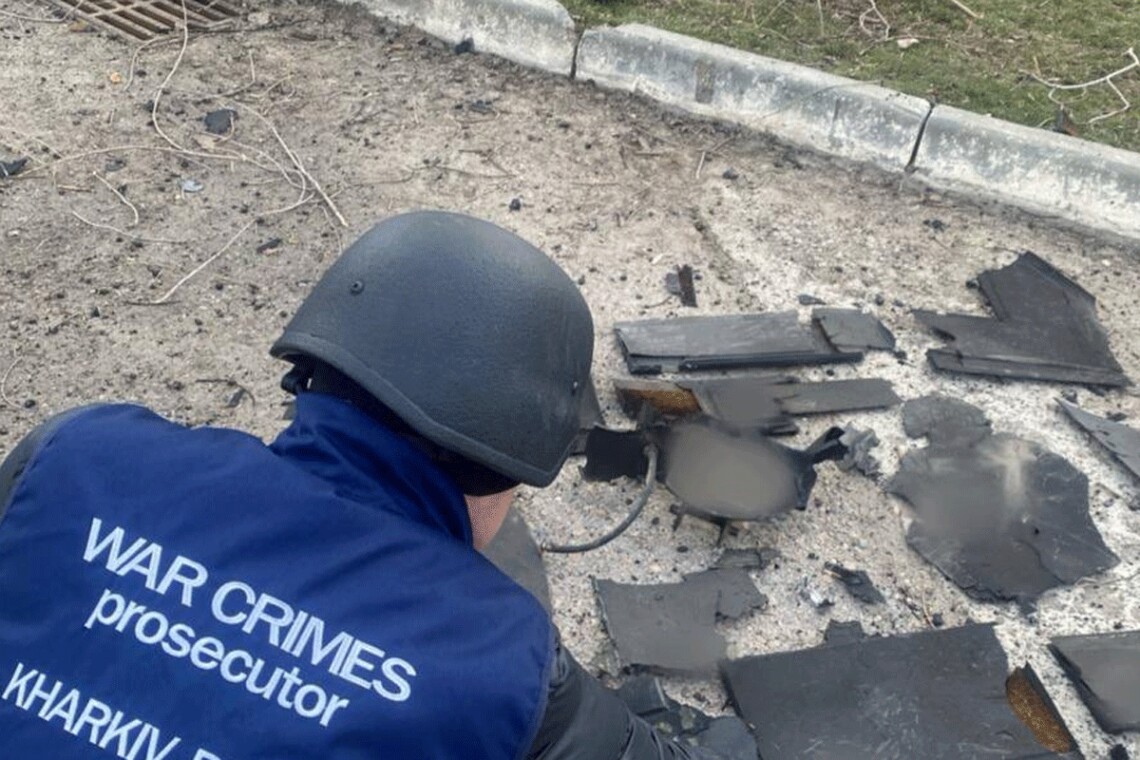 По словам мэра Харькова, очередной российский удар повредил здания, в домах вылетели окна, но обошлось без жертв.