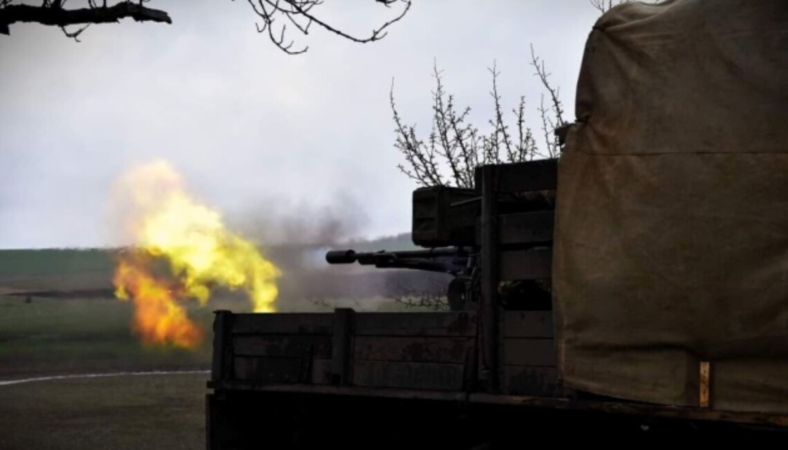 Возле Мариуполя 29 марта украинские военные накануне, 29 марта, попали во вражеские ЗРК С300 и гусеничную технику.