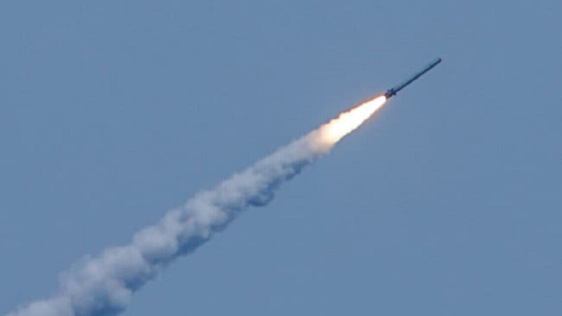 Сегодня, 30 марта, над Днепровским районом силами и средствами противовоздушной обороны была сбита вражеская ракета.