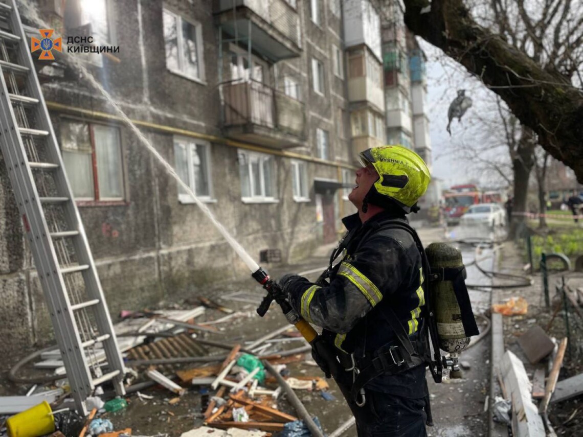 В субботу, 30 марта, в Белой Церкви Киевской области произошел взрыв в многоэтажке. Произошло разрушение железобетонного перекрытия, погибла женщина.