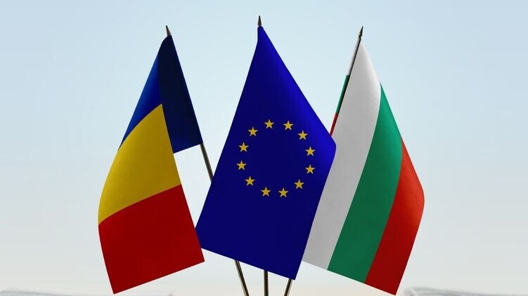 Болгария и Румыния станут новыми членами Шенгенской зоны, однако ЕС ещё предстоит принять решение о дате отмены проверок на внутренних сухопутных границах.