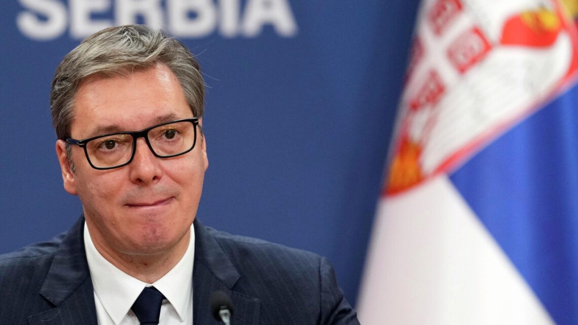 Президент Сербії Александар Вучич оголосив, що надав мандат на формування уряду віцепрем’єру, міністру оборони Мілошу Вучевичу.