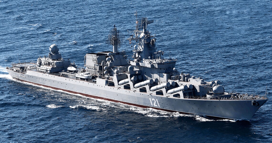 Российская федерация пытается оградить свои объекты в порту Новороссийска от атак со стороны украинских военных.
