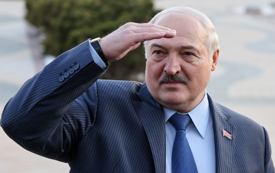 Лукашенко заявил, что Беларусь не хочет воевать и не хочет чужой земли, но при этом готовится к войне.