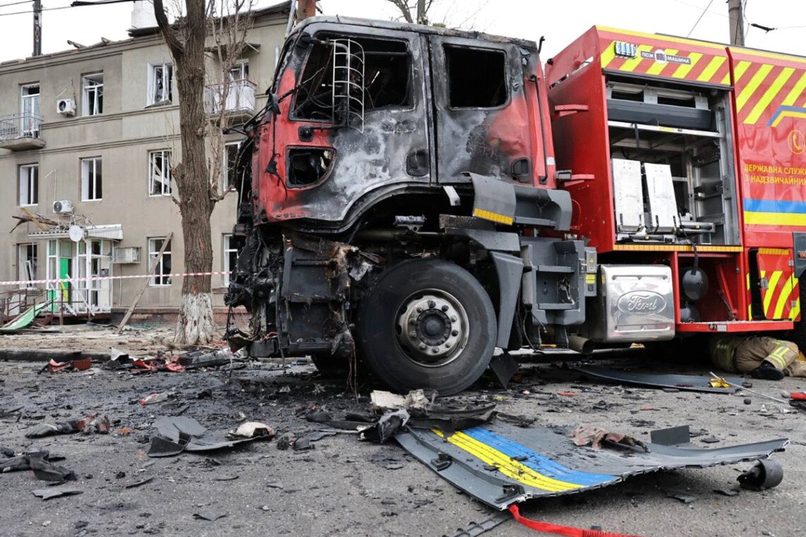 Зеленский отреагировал на атаку российских дронов по Харькову, из-за которой погибли четыре человека.