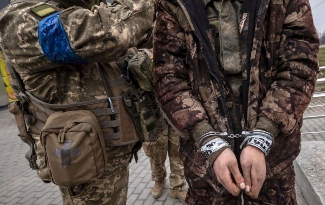 Нацгвардейцы взяли в плен в районе Урожайного российского морского пехотинца, пытавшегося штурмовать украинские позиции на мопеде.