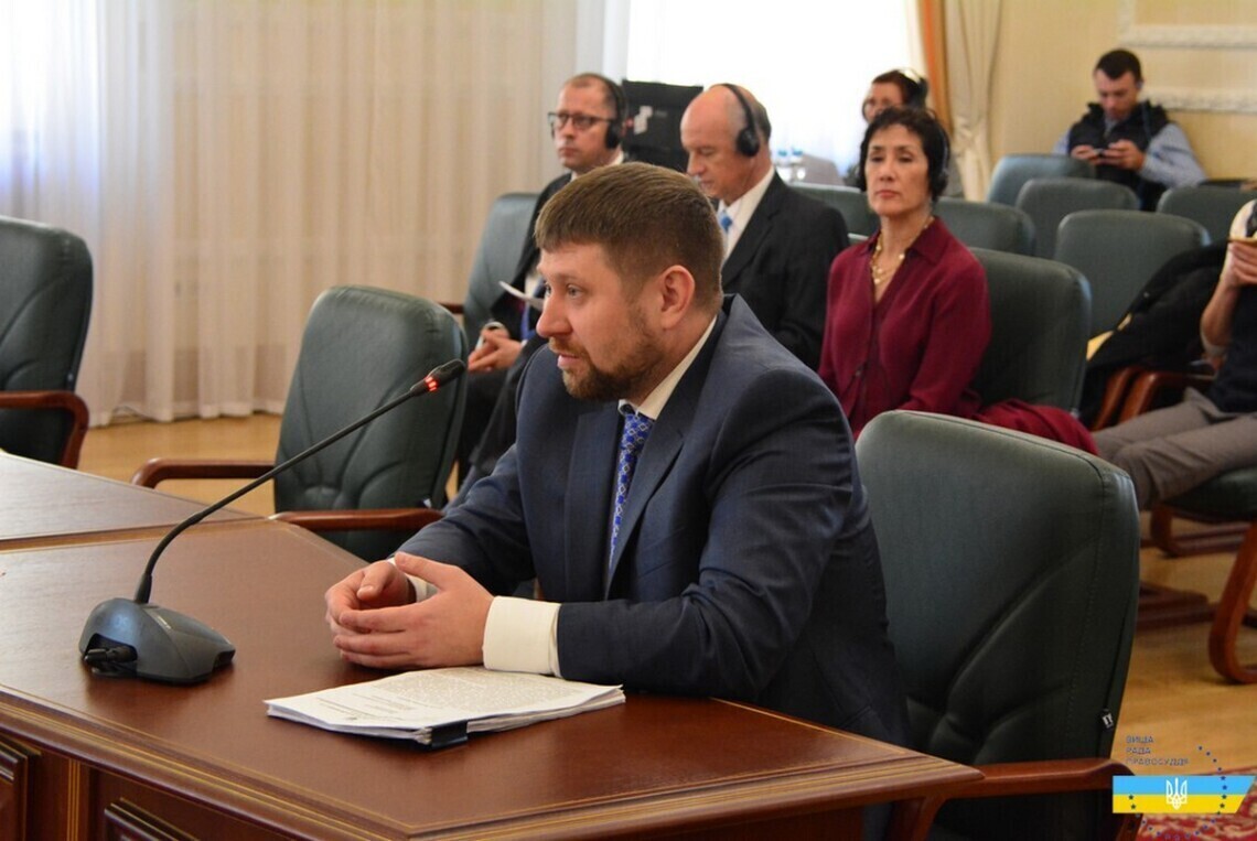 Апелляционная инстанция завершила подготовку к рассмотрению жалобу защитника обвиняемого служителя Фемиды Киевской области.