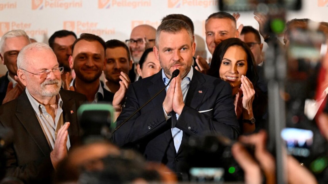 В Словакии официально завершился второй тур выборов президента. Победил кандидат от правящей партии Петер Пеллегрини.