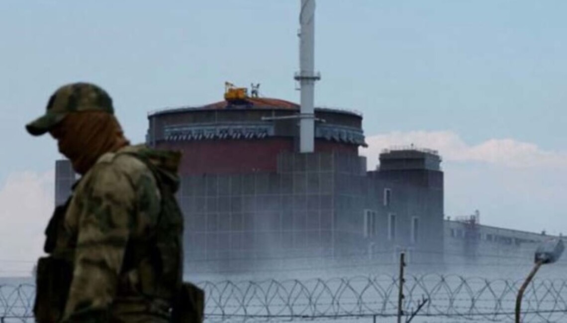 На территории захваченной оккупантами Запорожской атомной электростанции в воскресенье, 7 апреля, сдетонировал дрон.