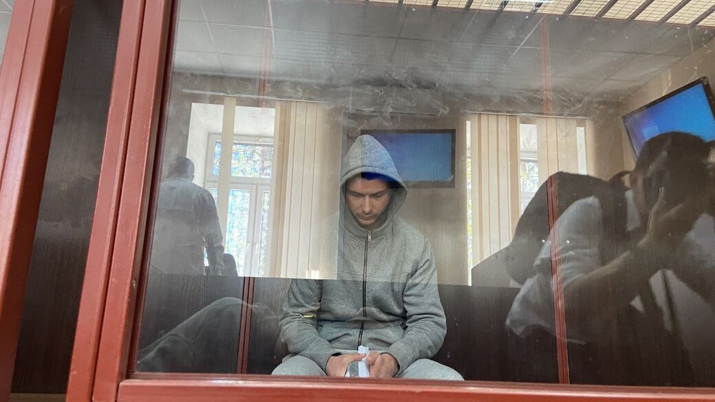 Печерский райсуд Киева избрал меру пресечения военнослужащему УГО, который подозревается в убийстве подростка на станции фуникулера.