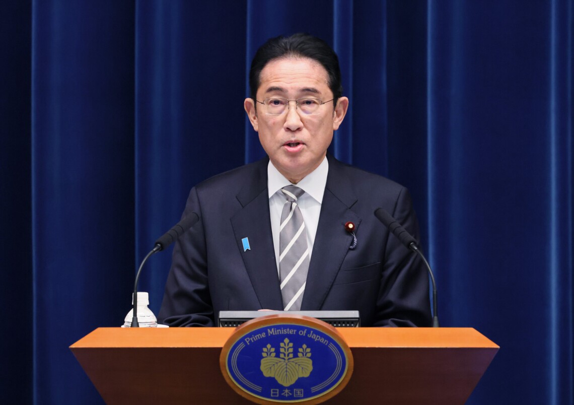 Япония рассматривает ситуацию в Украине как собственную проблему и готова продлить жесткие санкции против россии, заявил премьер-министр страны Фумио Кисида.