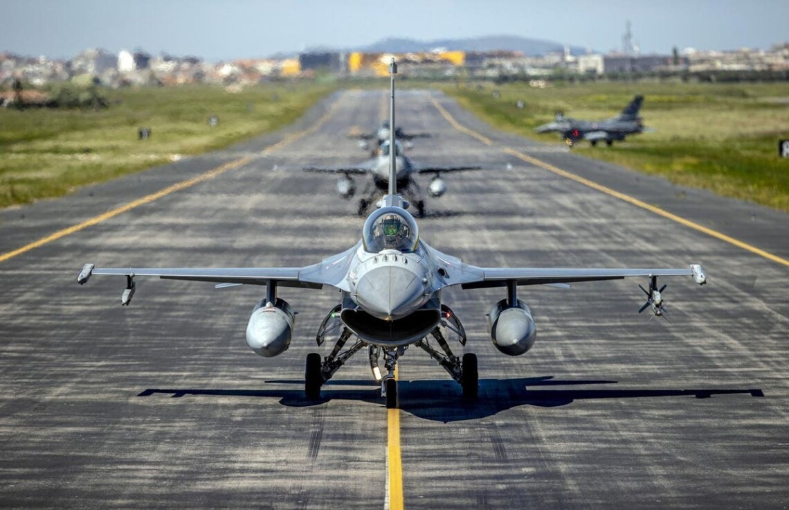 Нидерланды направят в Румынию ещё одну группу истребителей F-16 для использования в обучении украинских пилотов.