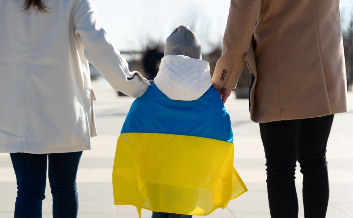На подконтрольную Украине территорию из временно оккупированной части Херсонской области выехали ещё две семьи с детьми.
