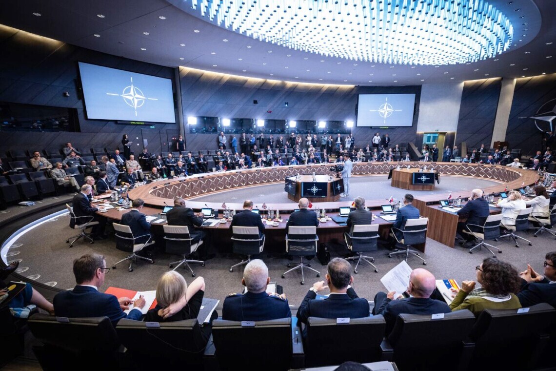 Союзники поддержали запрос Киева на проведение нового заседания Совета Украина-НАТО. Оно состоится в пятницу, 19 апреля.