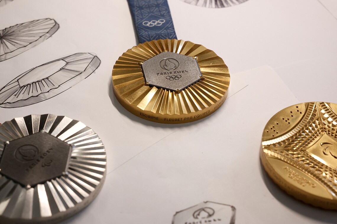 Президент НОК Вадим Гутцайт назвал суммы, которые спортсмены получат за золотую, серебряную и бронзовую медали.