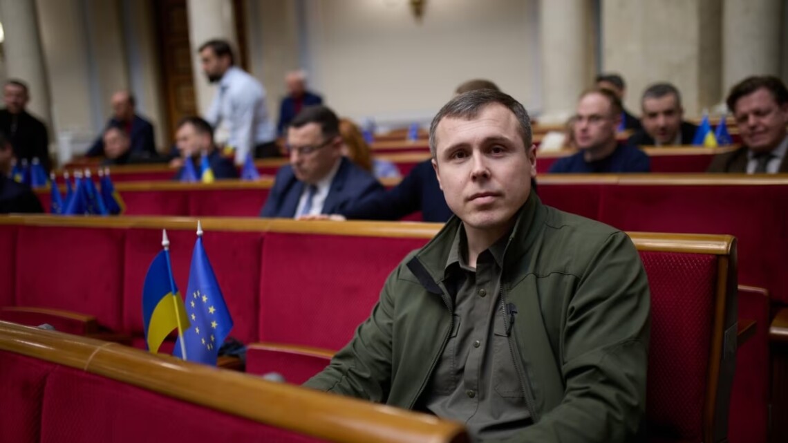 В случае принятие нового закон мобилизоваться в ряды ВСУ смогут не больше 10 тысяч заключённых, рассказал нардеп Костенко.