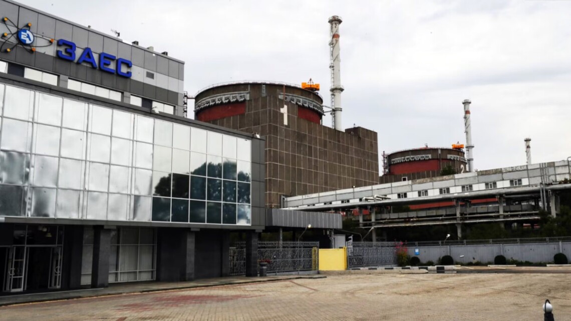 МАГАТЭ сообщило об очередной попытке атаки беспилотника на учебный центр Запорожской атомной электростанции. Это произошло в четверг, 18 апреля.