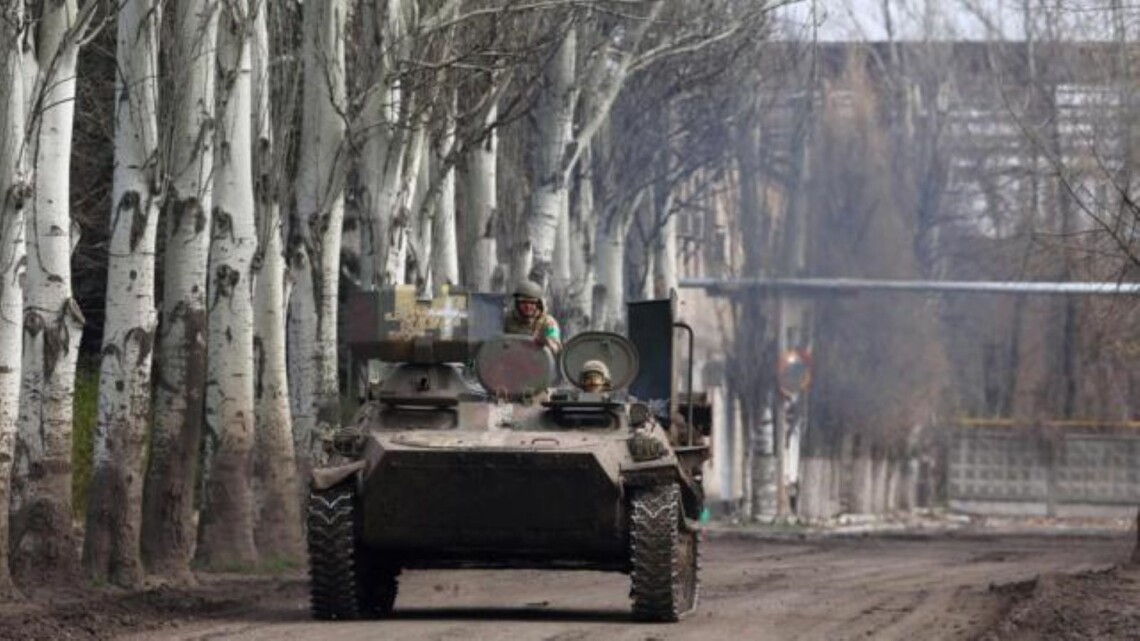 Украинские защитники выстроили мощные фортификации для обороны Часового Яра в Донецкой области. Оккупанты терпят большие потери во время боев.