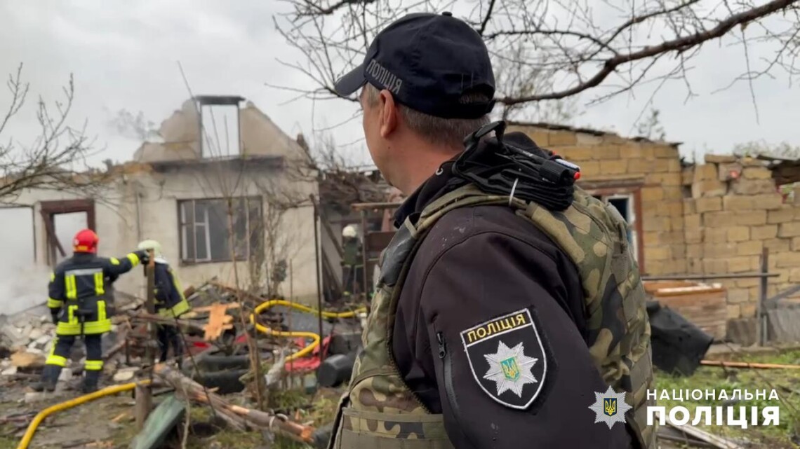 В результате ракетного удара армии рф по Одесской области днём 21 апреля пострадали четыре человека.