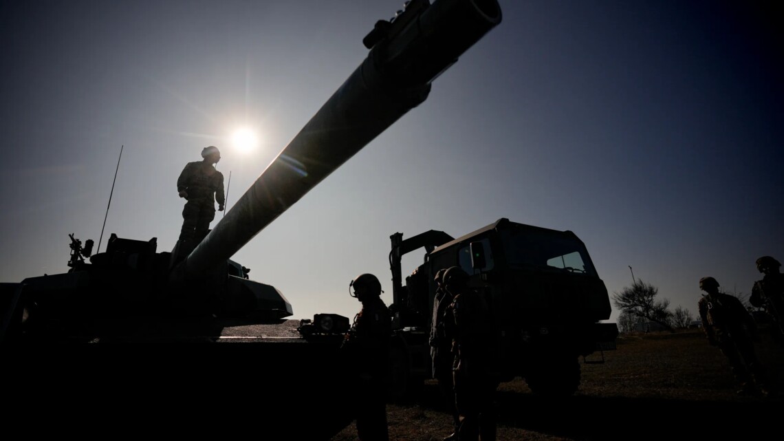 Военные расходы в мире выросли на 6,8 процентов и достигли рекордного показателя 2,44 трлн долларов. Украина заняла восьмое место по величине военных расходов в 2023 году.