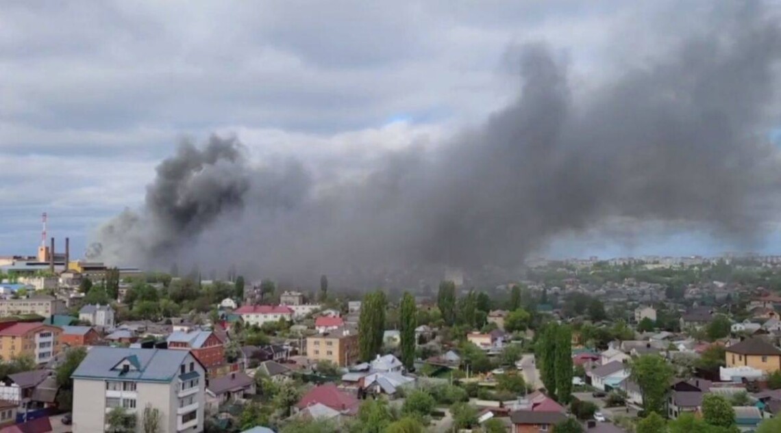 Площадь пожара на российском заводе Эникмаш-В составила 100 квадратных метров. Под завалами нашли трёх погибших.